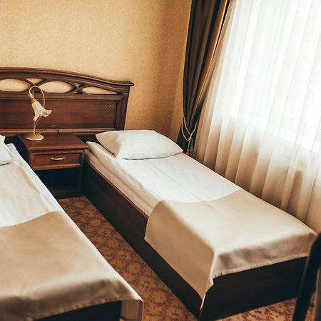 Hotel-Restaurant Lyube Plus Khmel'nyts'kyy Luaran gambar