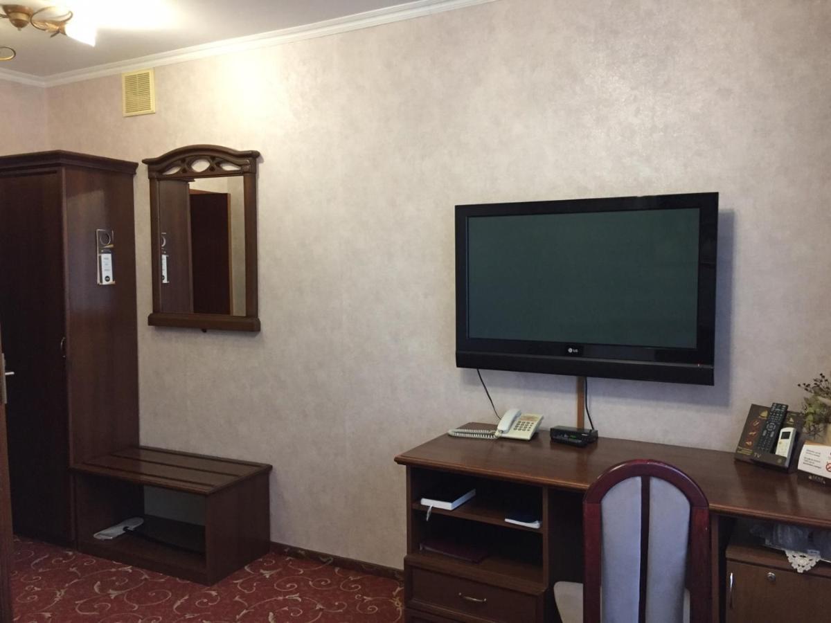 Hotel-Restaurant Lyube Plus Khmel'nyts'kyy Luaran gambar