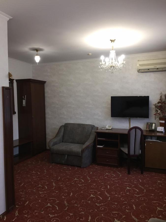 Hotel-Restaurant Lyube Plus Khmel'nyts'kyy Luaran gambar