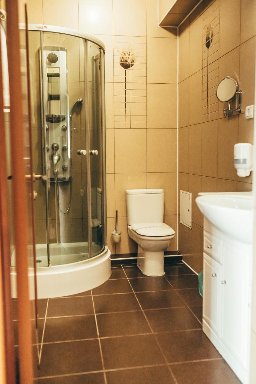 Hotel-Restaurant Lyube Plus Khmel'nyts'kyy Luaran gambar